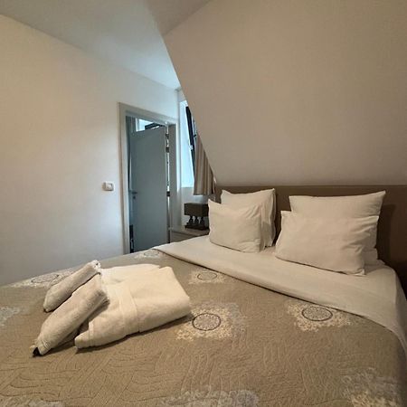 Hotel La Chaumiere Asse エクステリア 写真