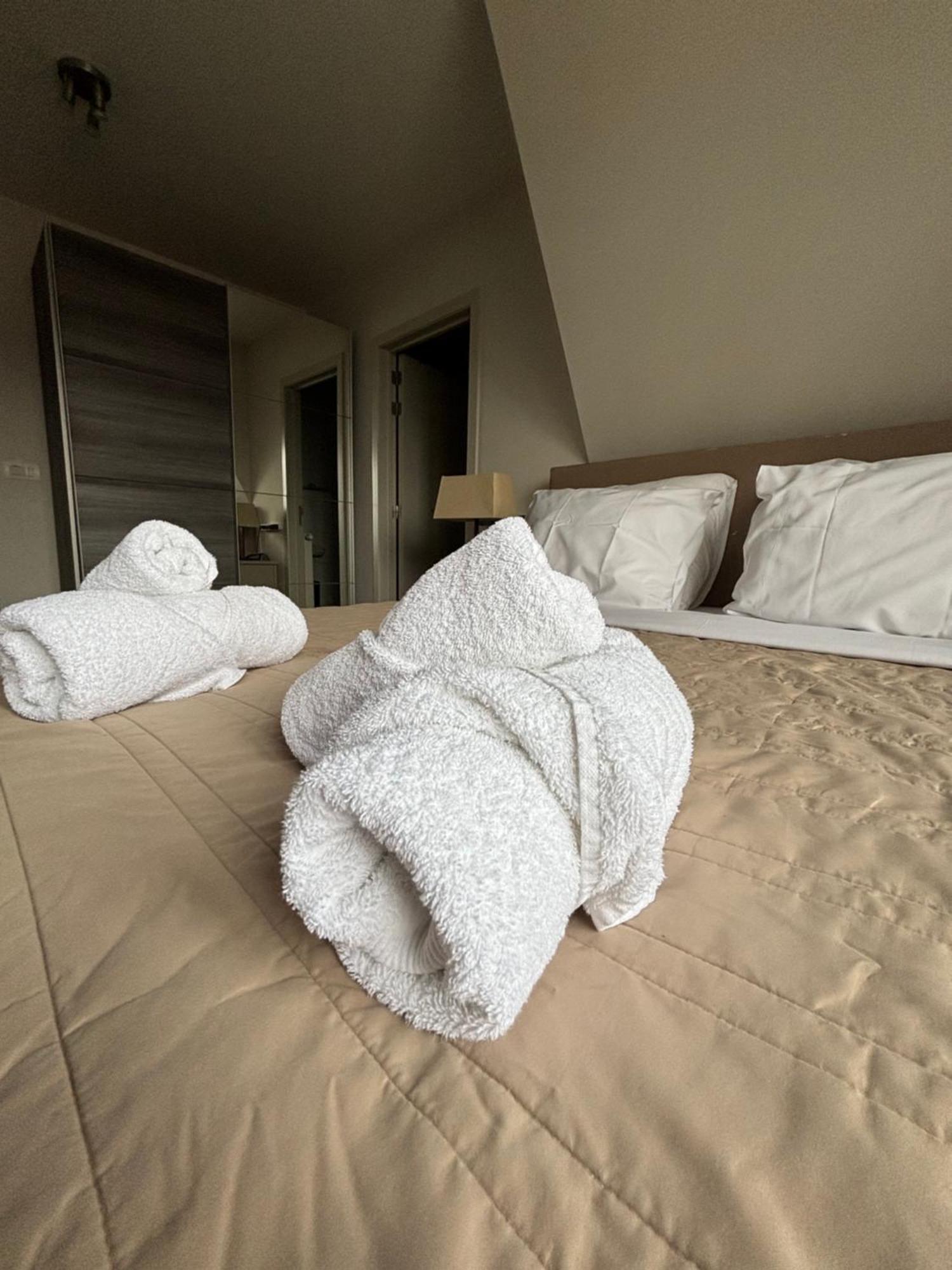 Hotel La Chaumiere Asse エクステリア 写真