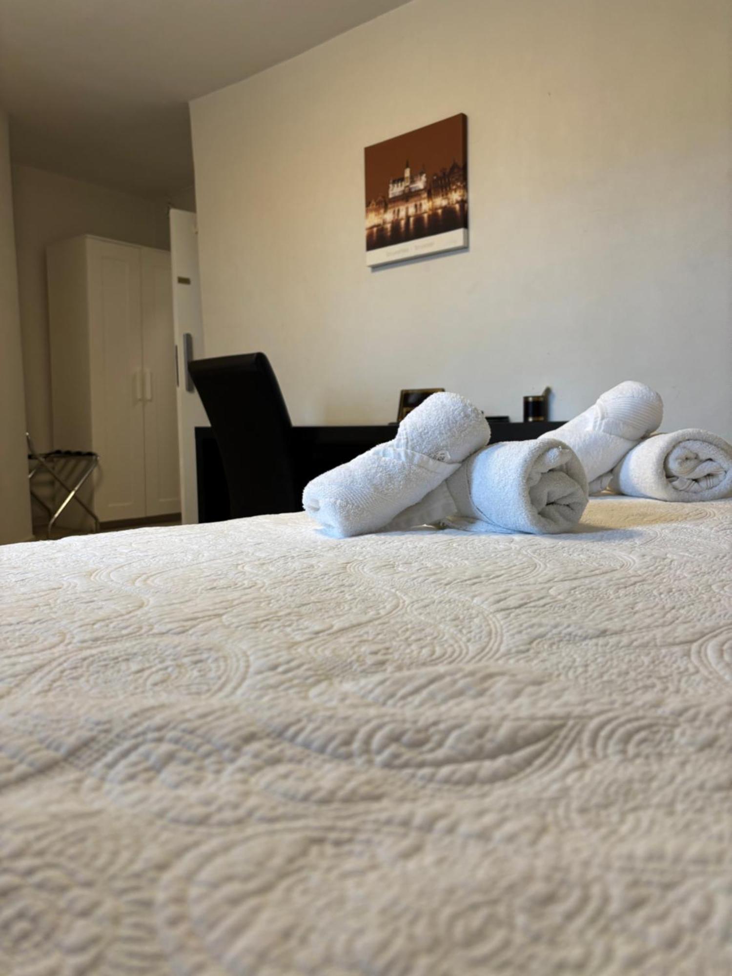 Hotel La Chaumiere Asse エクステリア 写真